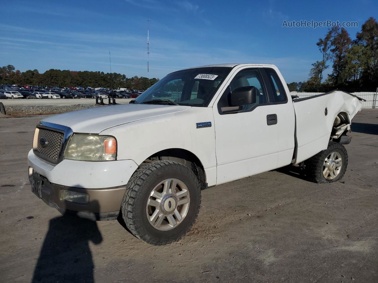 2005 Ford F150  White vin: 1FTRF12W15NB42056