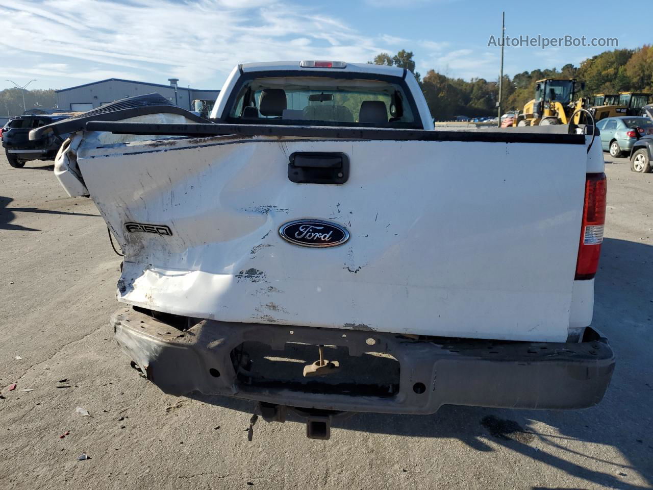 2005 Ford F150  White vin: 1FTRF12W15NB42056