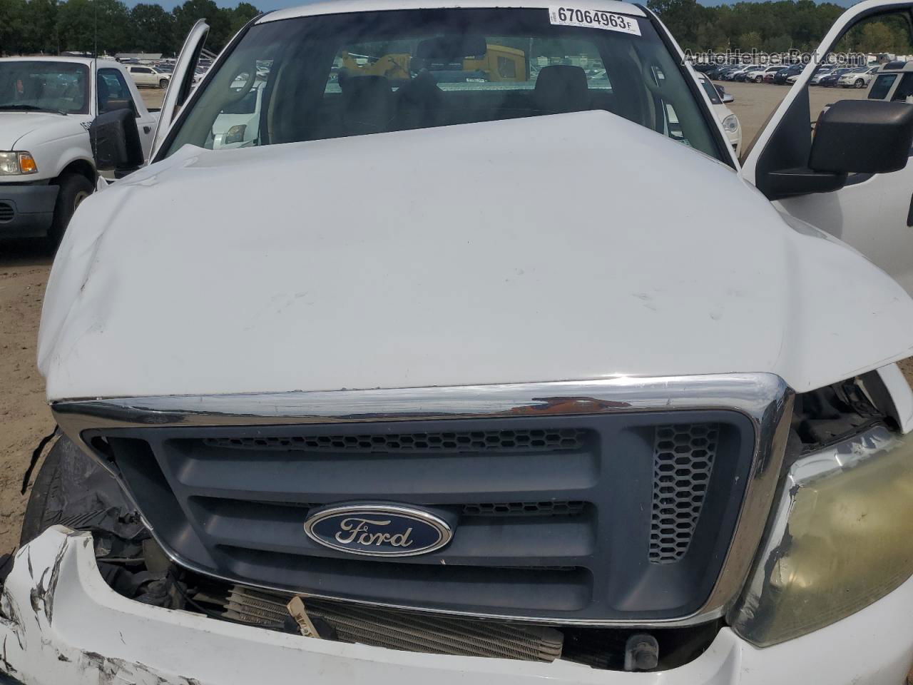 2004 Ford F150  Белый vin: 1FTRF12W24NB40850