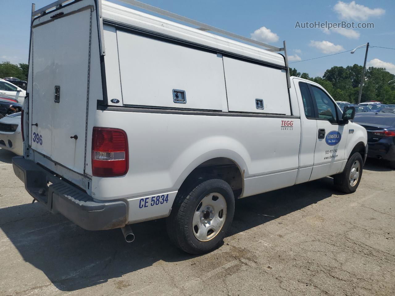 2005 Ford F150  White vin: 1FTRF12W45NA30884