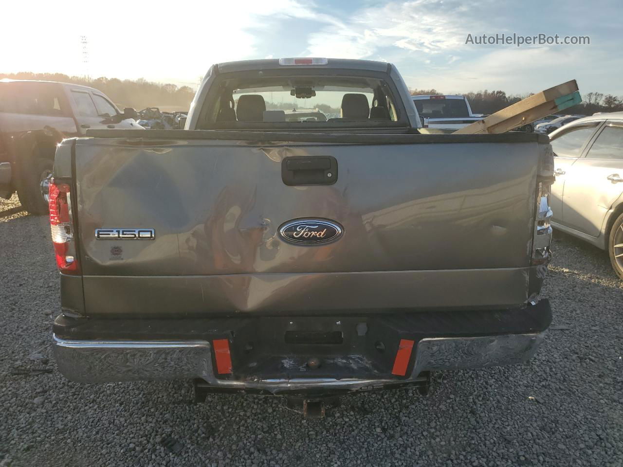 2005 Ford F150  Gray vin: 1FTRF12W45NA63920