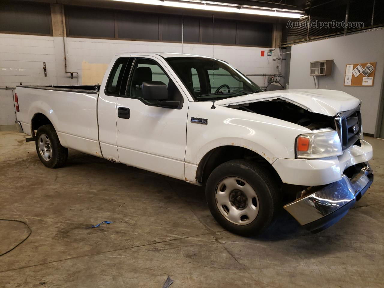 2004 Ford F150  White vin: 1FTRF12W54NA95709