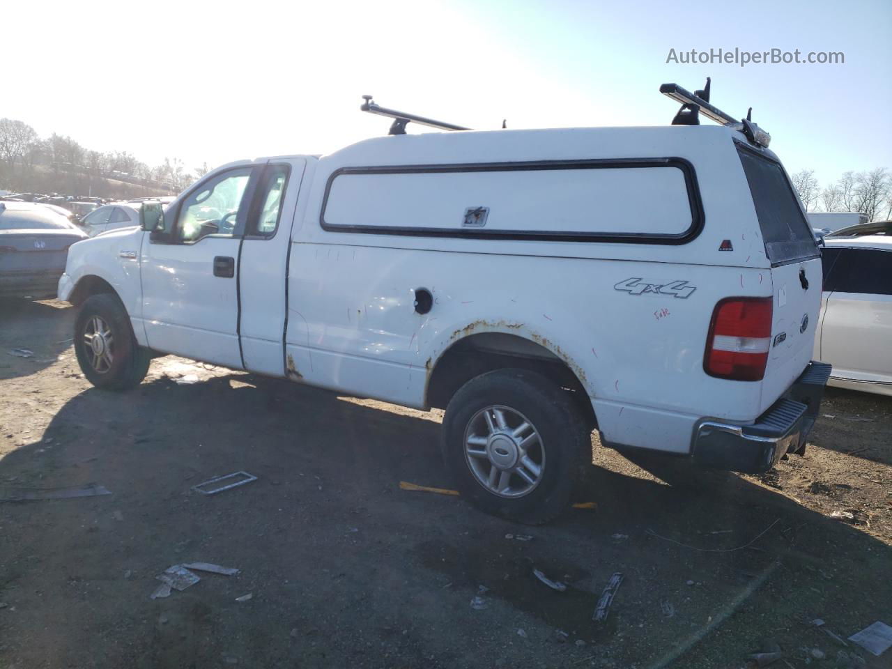 2004 Ford F150  White vin: 1FTRF14W84NB64812