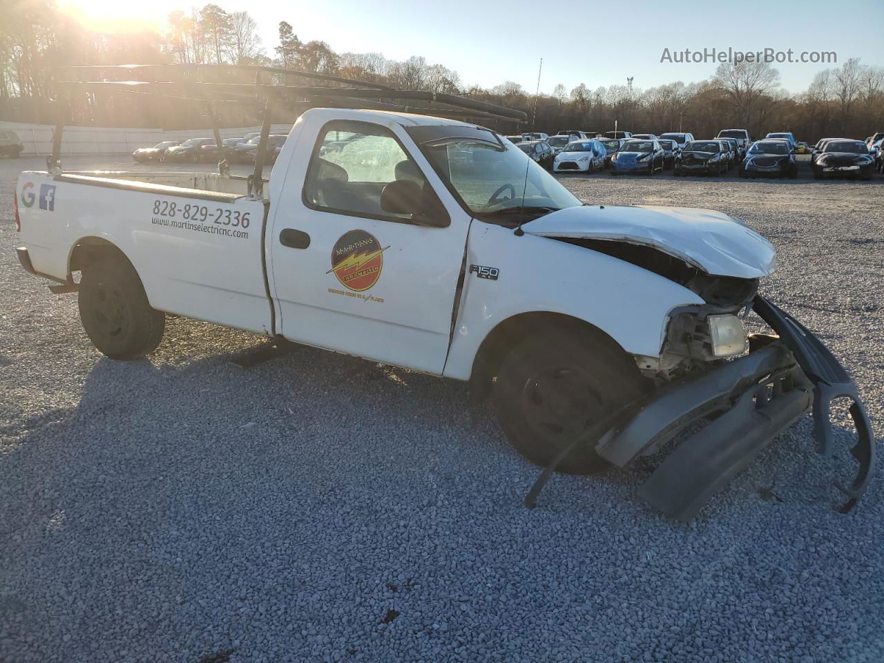 2003 Ford F150  White vin: 1FTRF17253NA87162