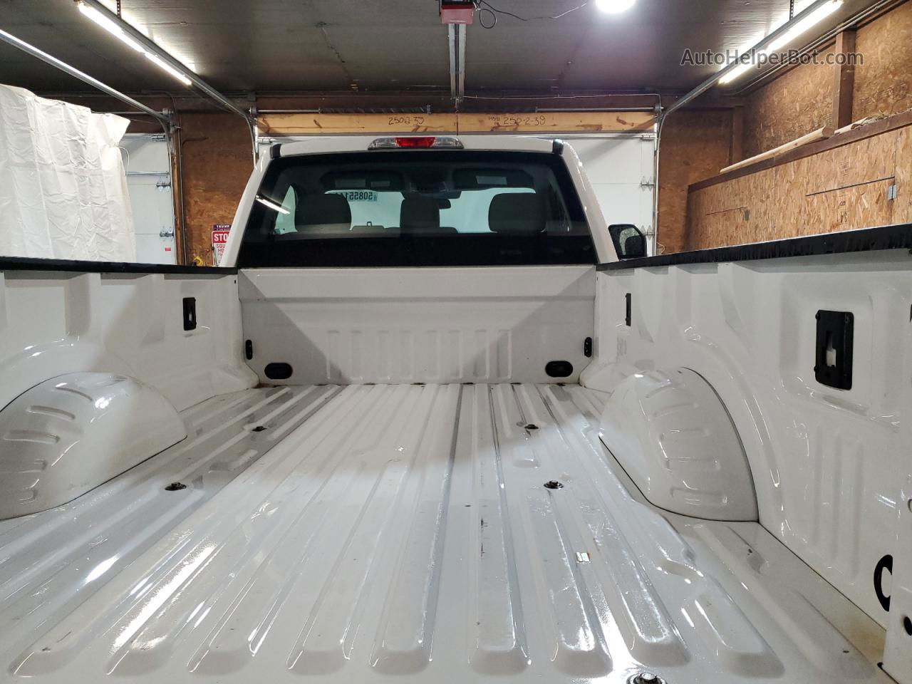 2017 Ford F350 Super Duty White vin: 1FTRF3B60HEC75262