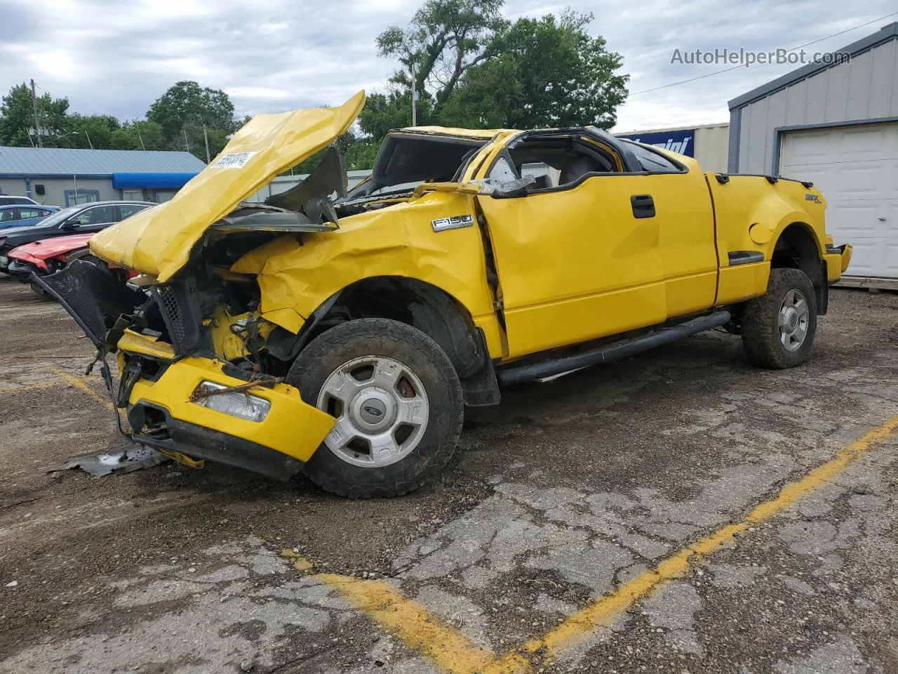 2004 Ford F150  Yellow vin: 1FTRX04W94KB13568