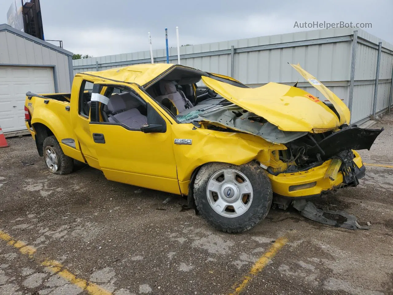 2004 Ford F150  Yellow vin: 1FTRX04W94KB13568