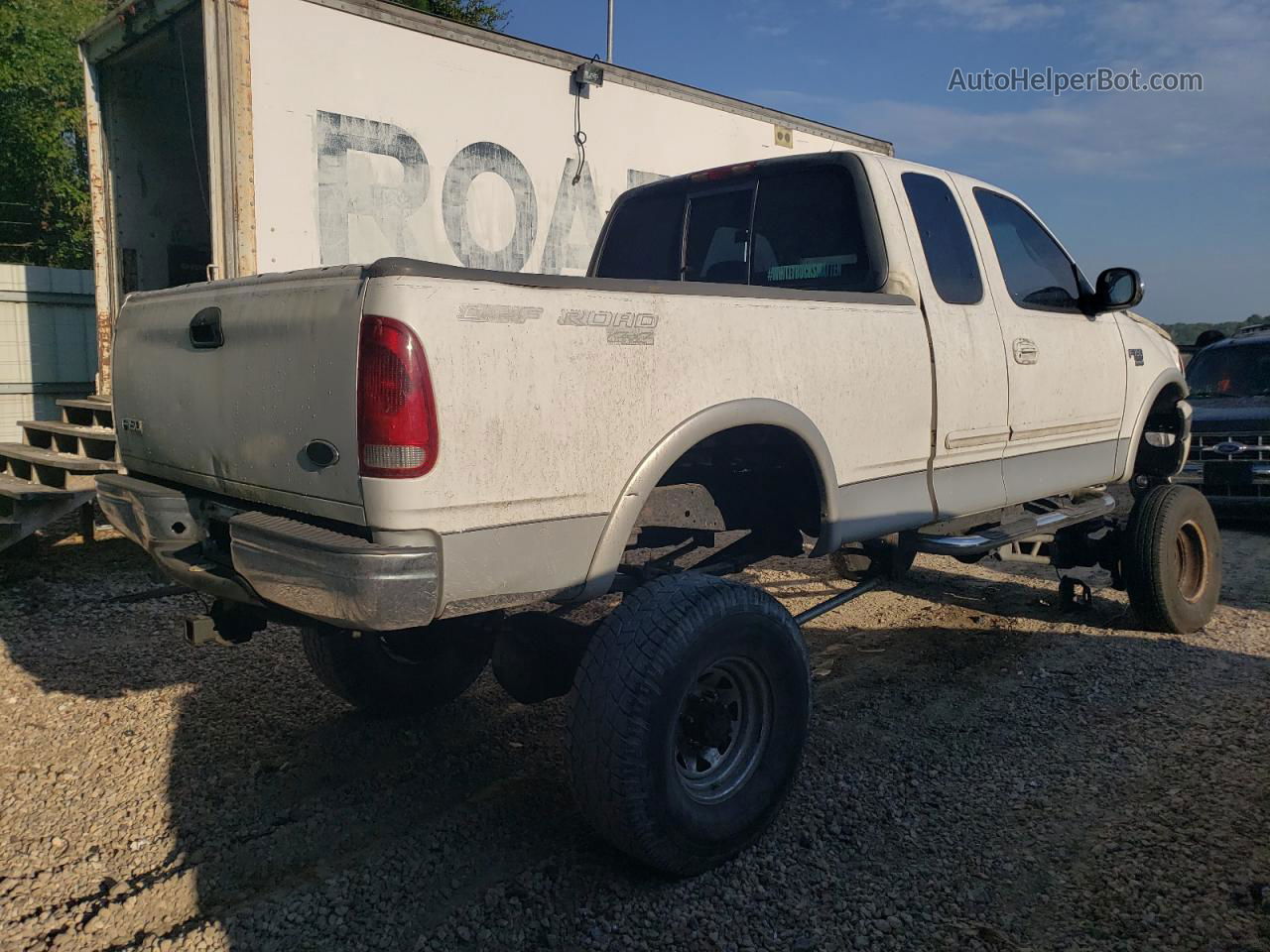 2003 Ford F150  White vin: 1FTRX08L33KC68745