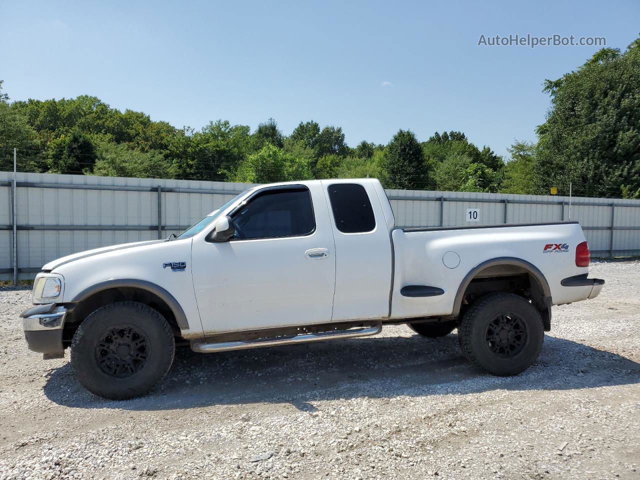 2003 Ford F150  White vin: 1FTRX08L53KB95443