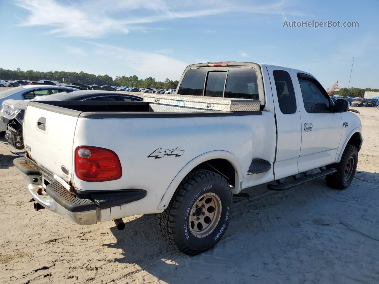 2003 Ford F150  White vin: 1FTRX08L93KD57574