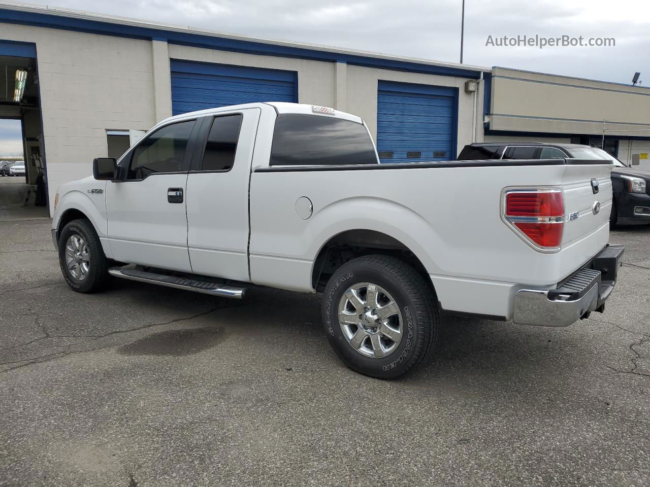 2009 Ford F150 Super Cab White vin: 1FTRX12V79KB32904