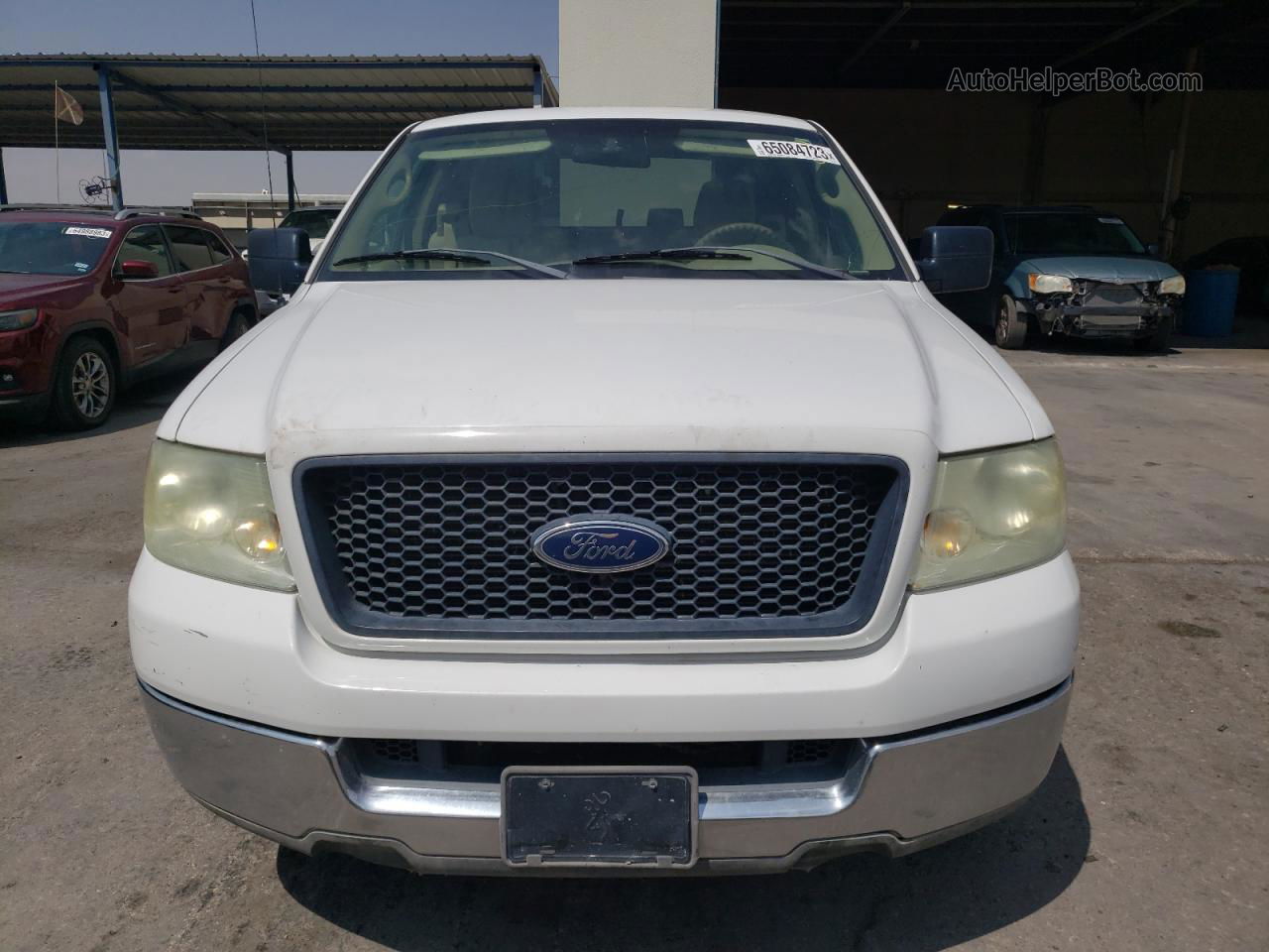 2004 Ford F150  White vin: 1FTRX12W04NB67283