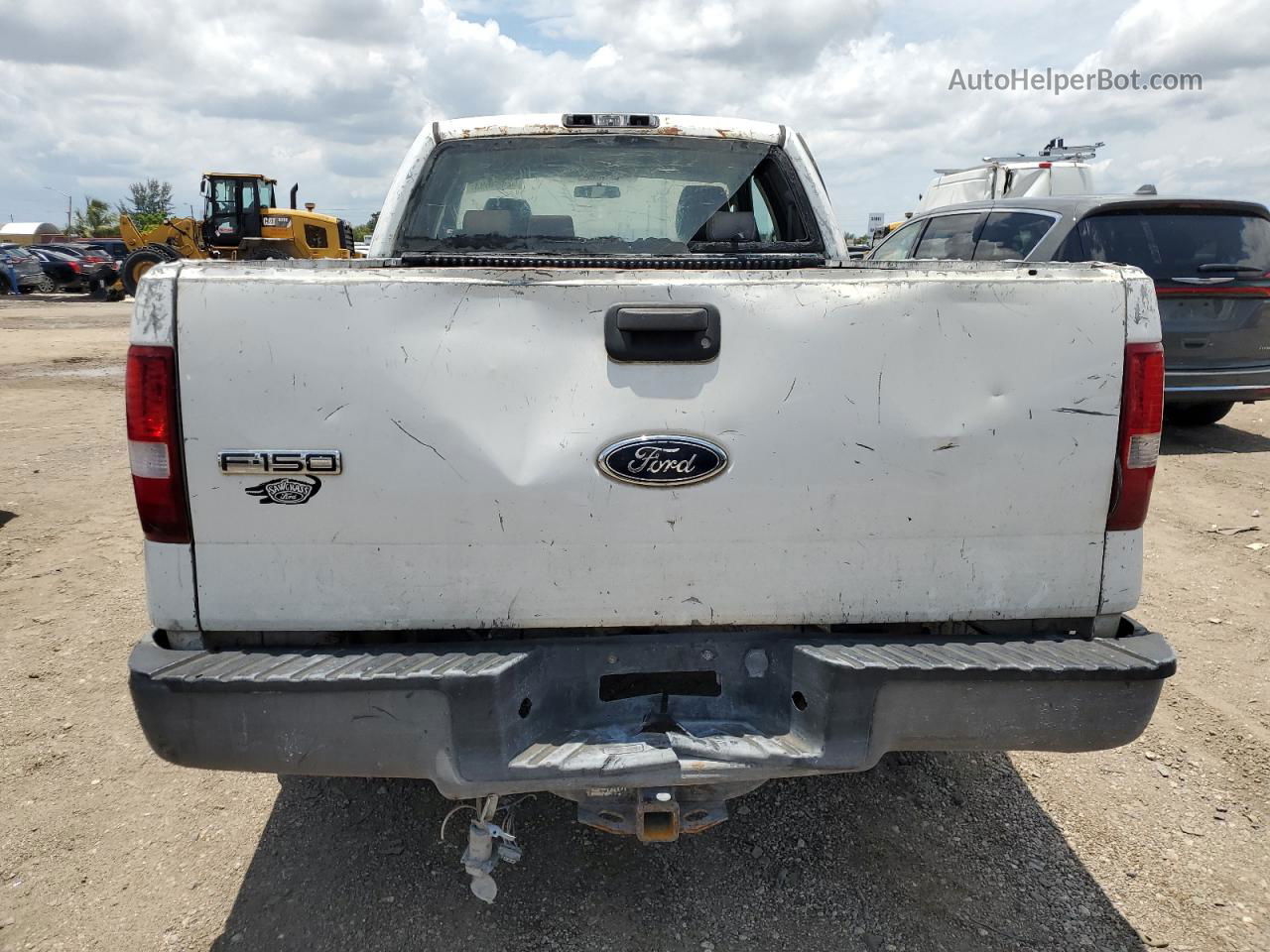 2005 Ford F150  White vin: 1FTRX12W05FA89504