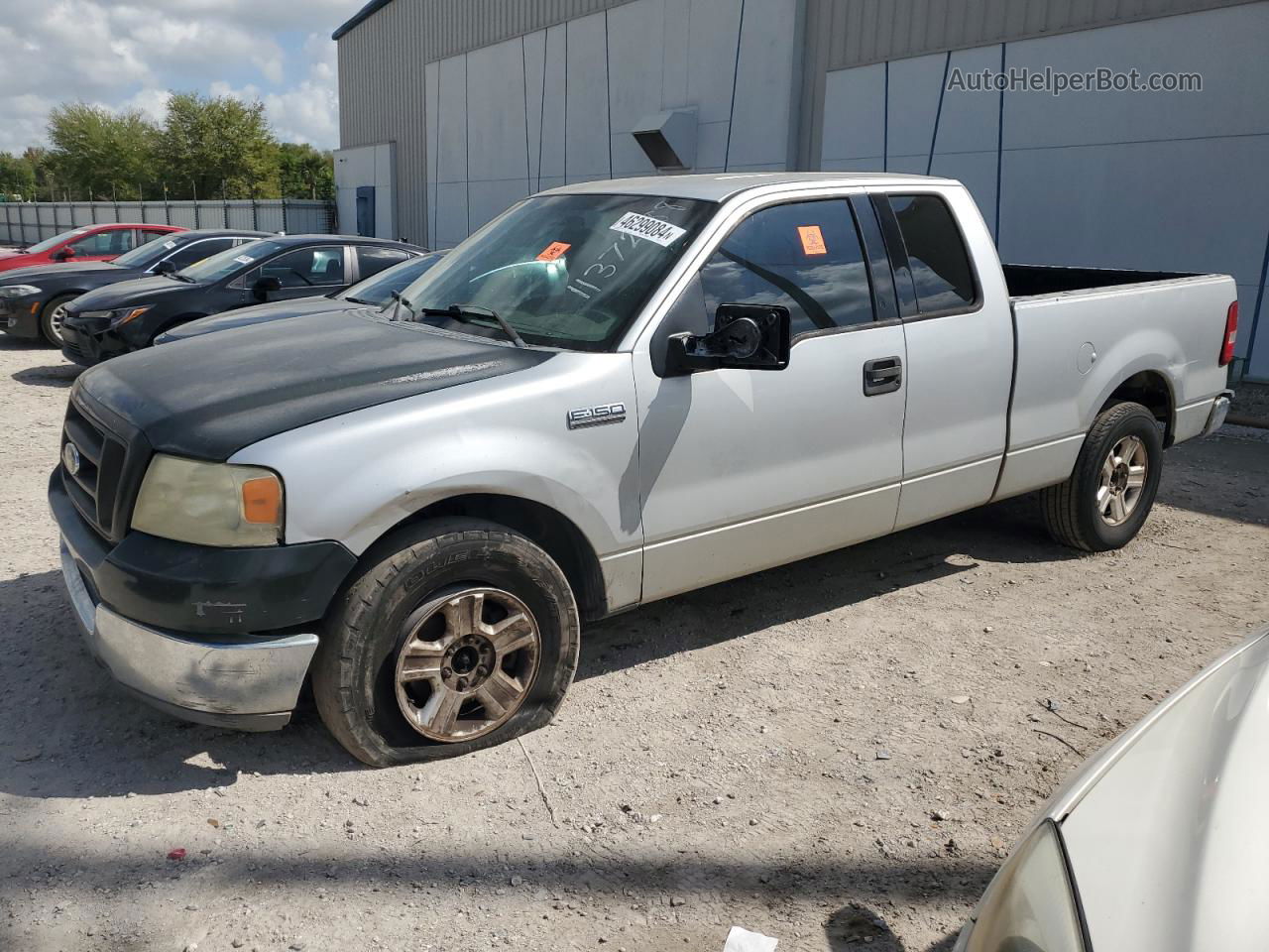 2004 Ford F150  Silver vin: 1FTRX12W14NA77611