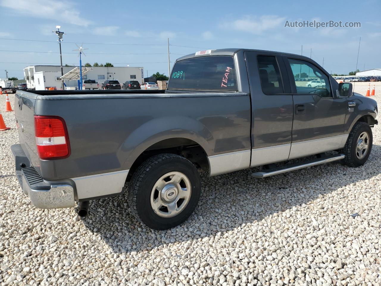 2005 Ford F150  Black vin: 1FTRX12W15NA43685