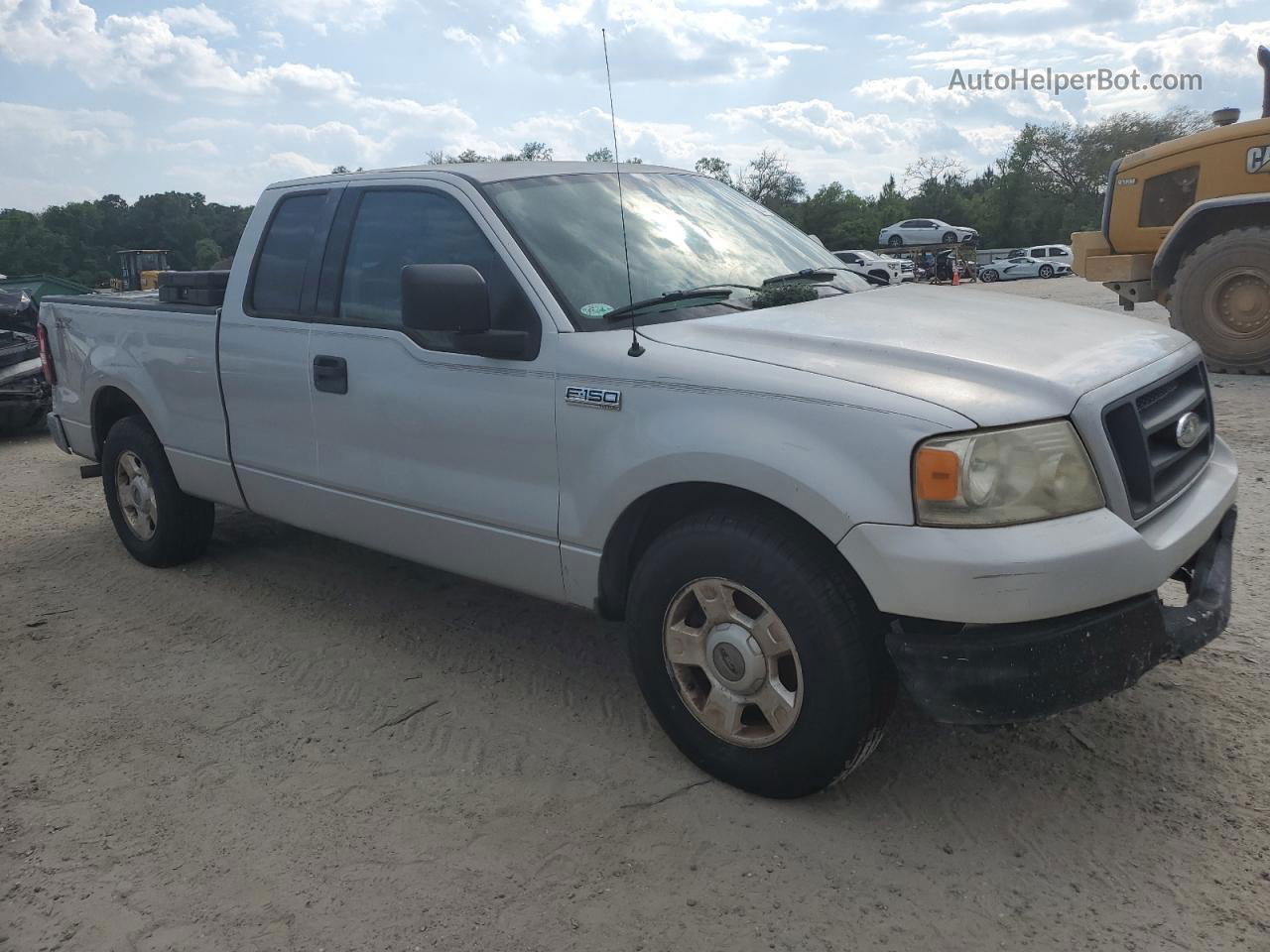 2004 Ford F150  Silver vin: 1FTRX12W44NA84861