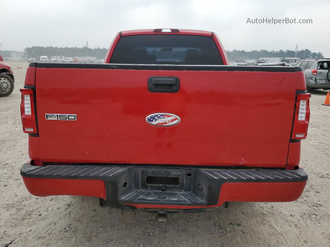 2005 Ford F150  Red vin: 1FTRX12W55NA69559