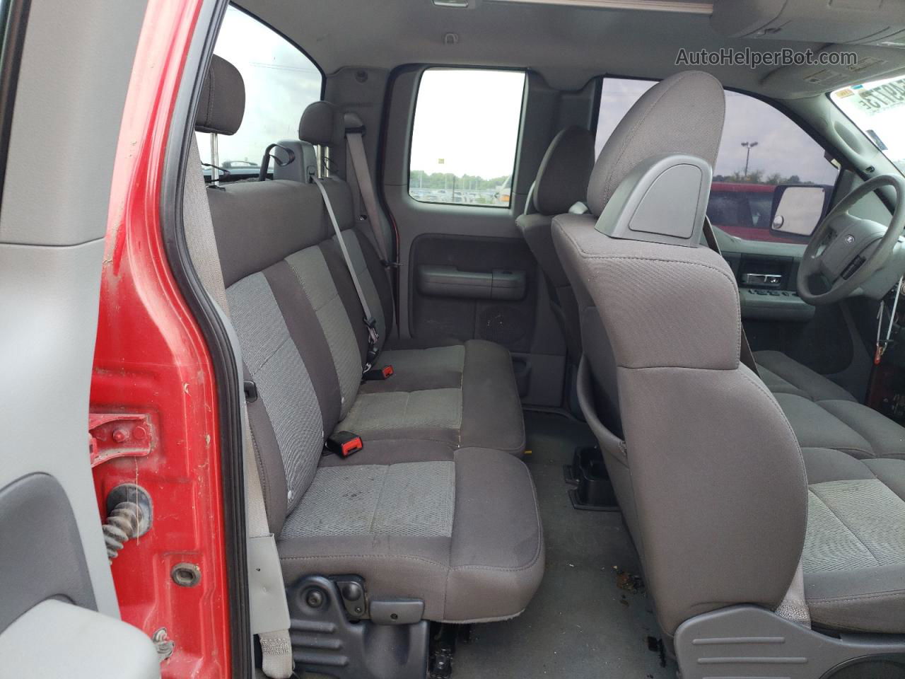 2004 Ford F150  Red vin: 1FTRX12W64NB70866