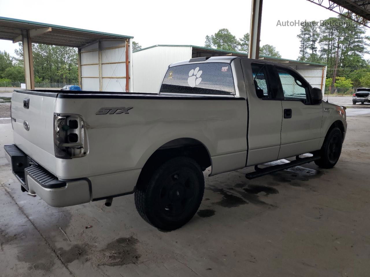 2004 Ford F150  Silver vin: 1FTRX12W74NB65272