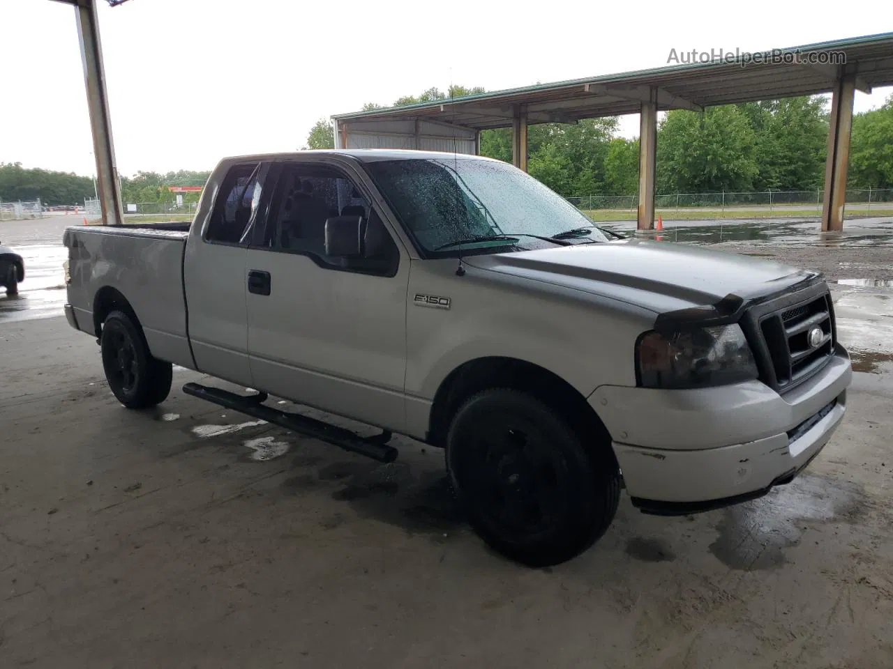 2004 Ford F150  Silver vin: 1FTRX12W74NB65272