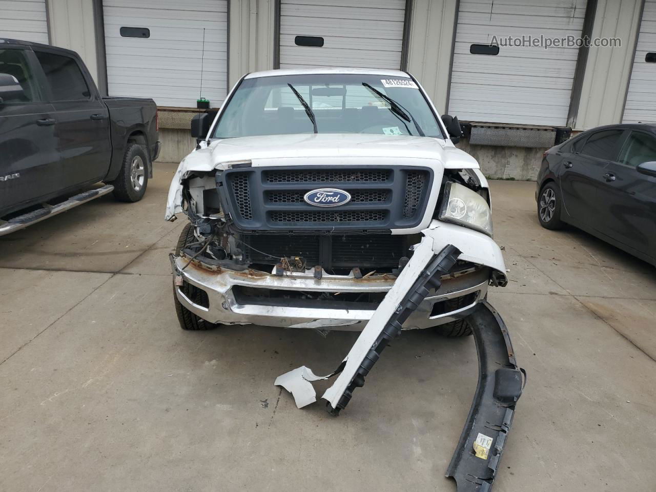 2004 Ford F150  White vin: 1FTRX12W84NA26476