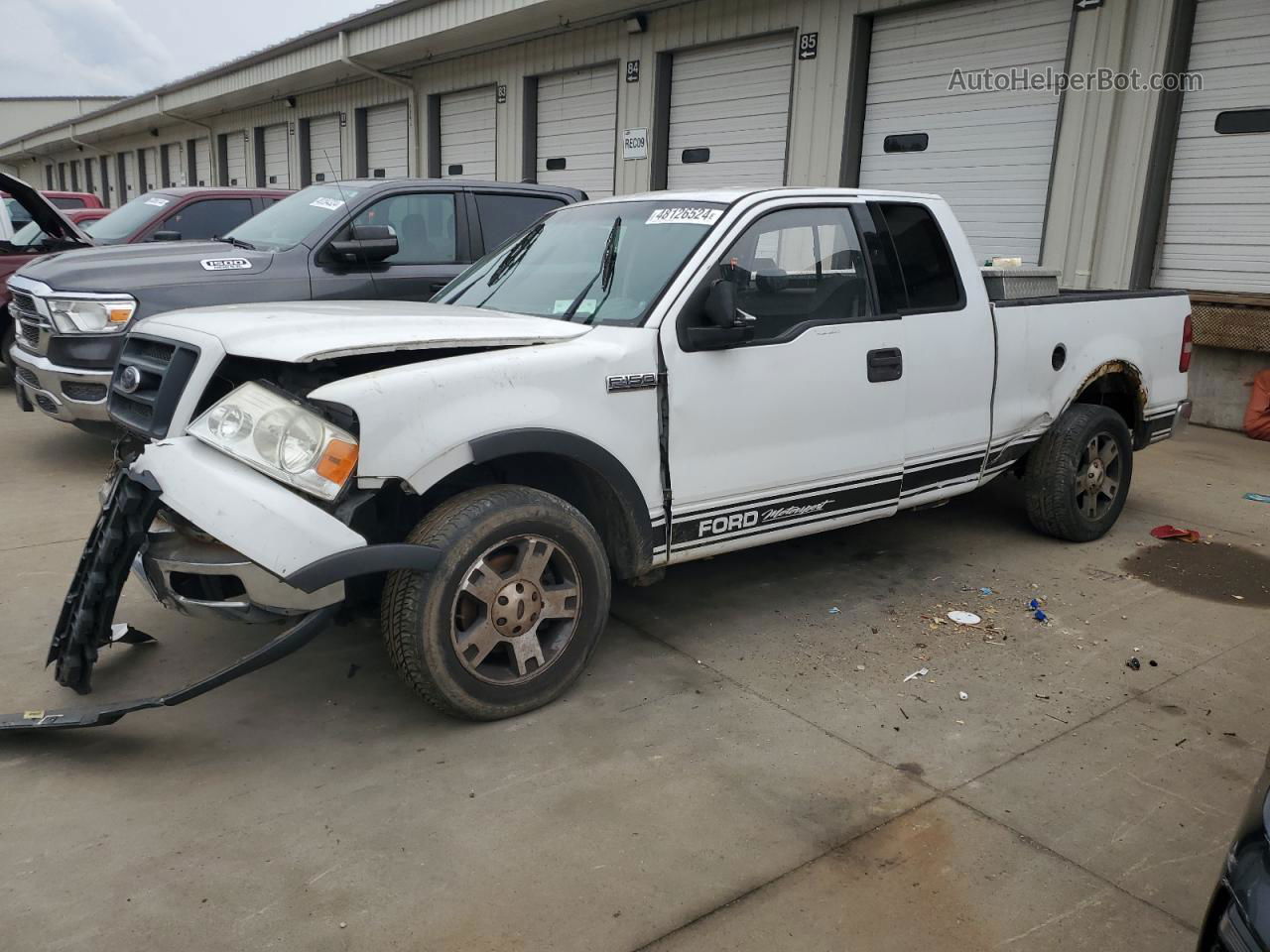 2004 Ford F150  White vin: 1FTRX12W84NA26476