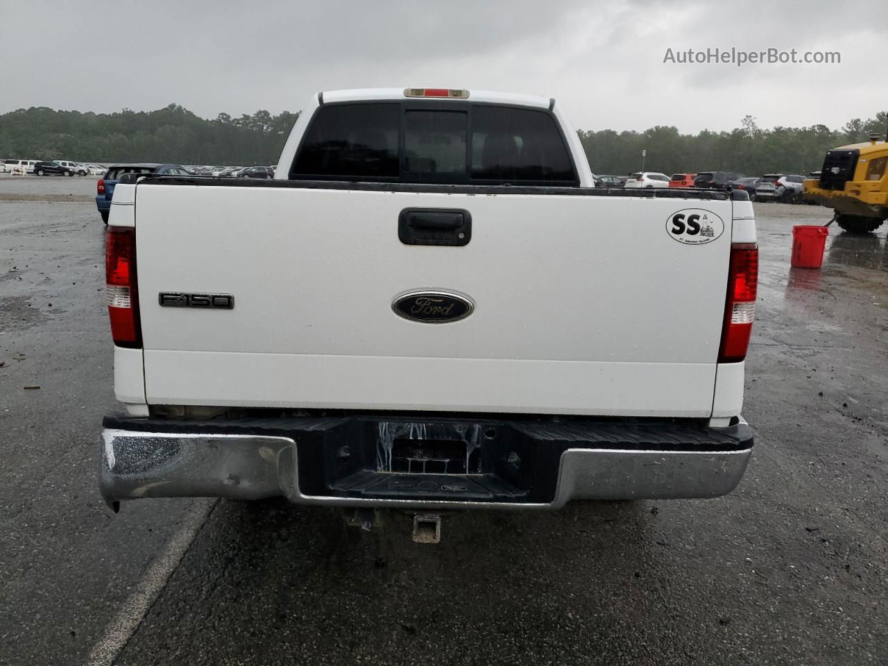 2004 Ford F150  White vin: 1FTRX12W94NA60958