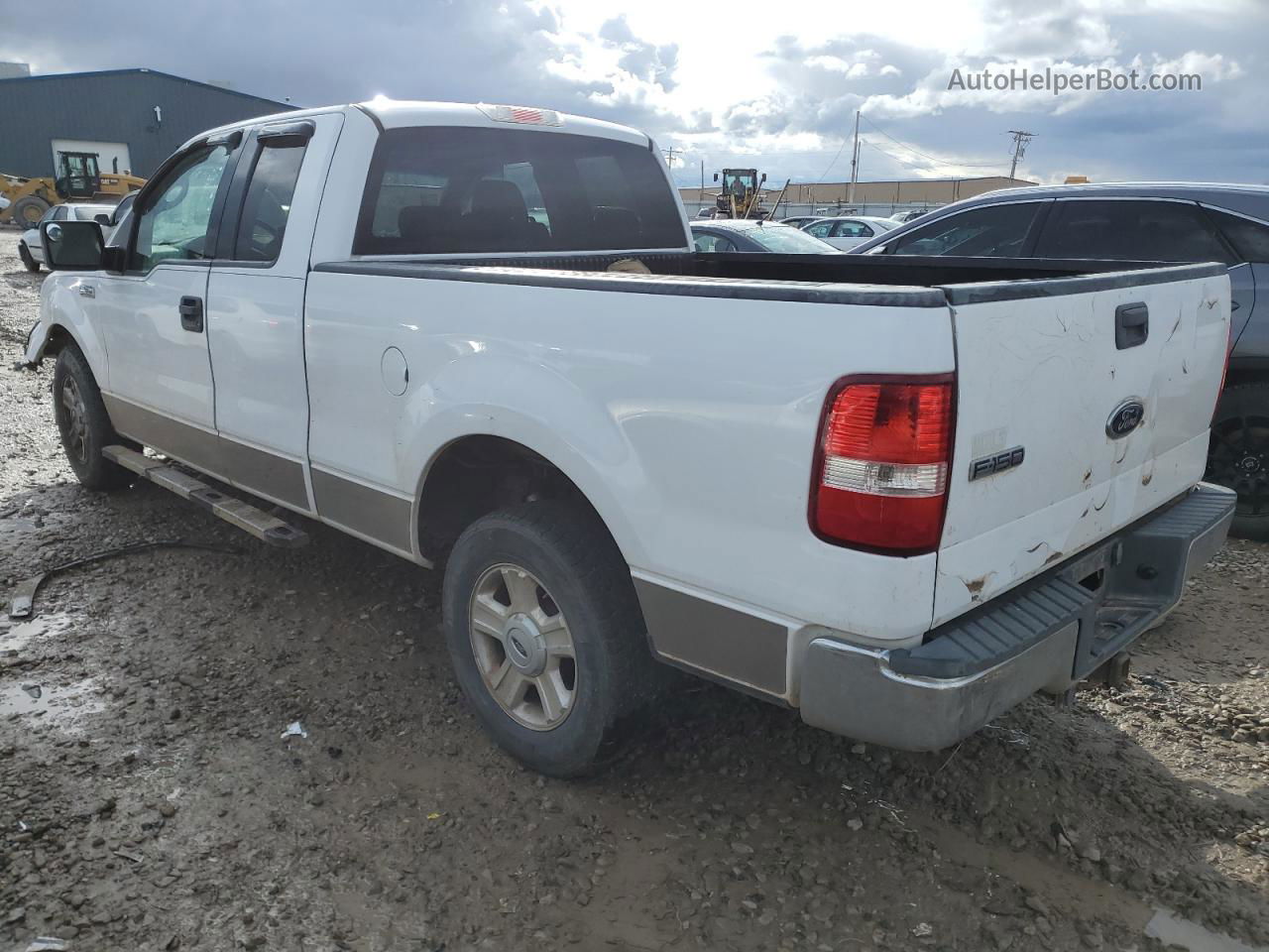 2004 Ford F150  White vin: 1FTRX12W94NB04098