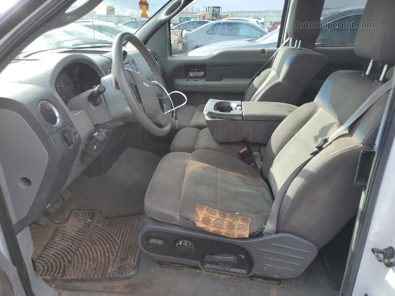 2004 Ford F150  Белый vin: 1FTRX12W94NB04098