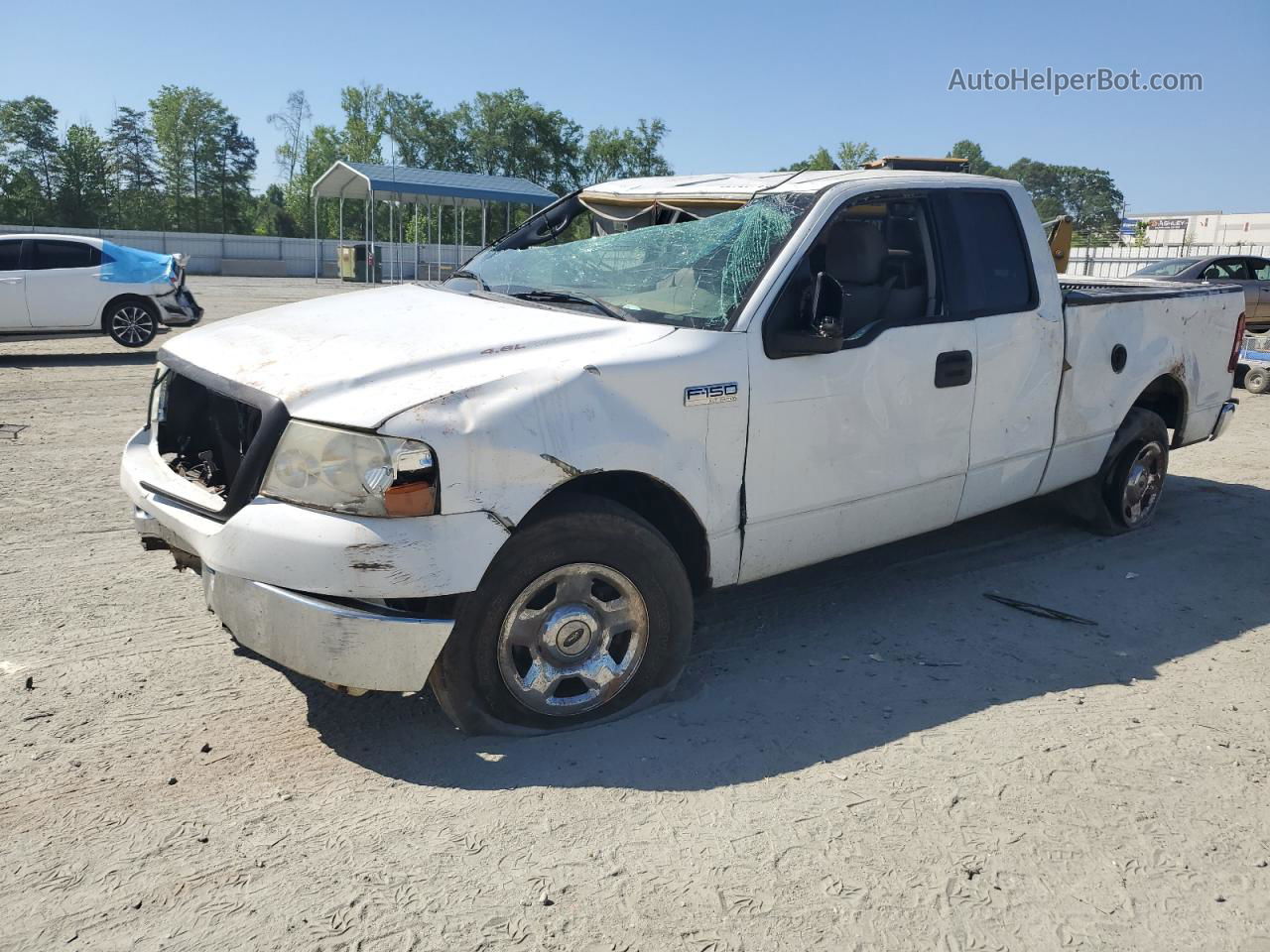 2005 Ford F150  White vin: 1FTRX12W95FA32251