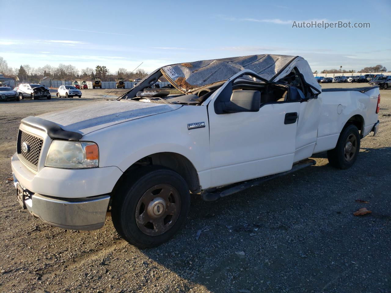 2005 Ford F150  White vin: 1FTRX12W95NA23765