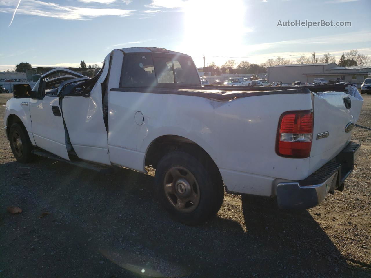 2005 Ford F150  White vin: 1FTRX12W95NA23765