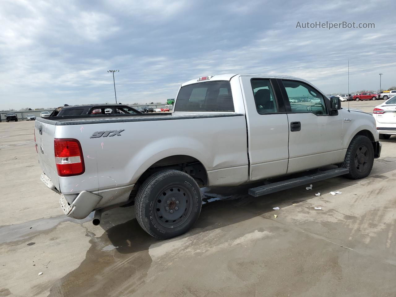 2004 Ford F150  Silver vin: 1FTRX12WX4NC27327