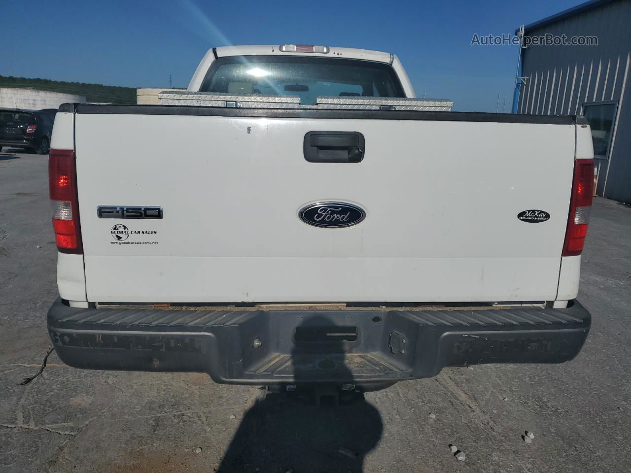 2005 Ford F150  White vin: 1FTRX14W45FA02653