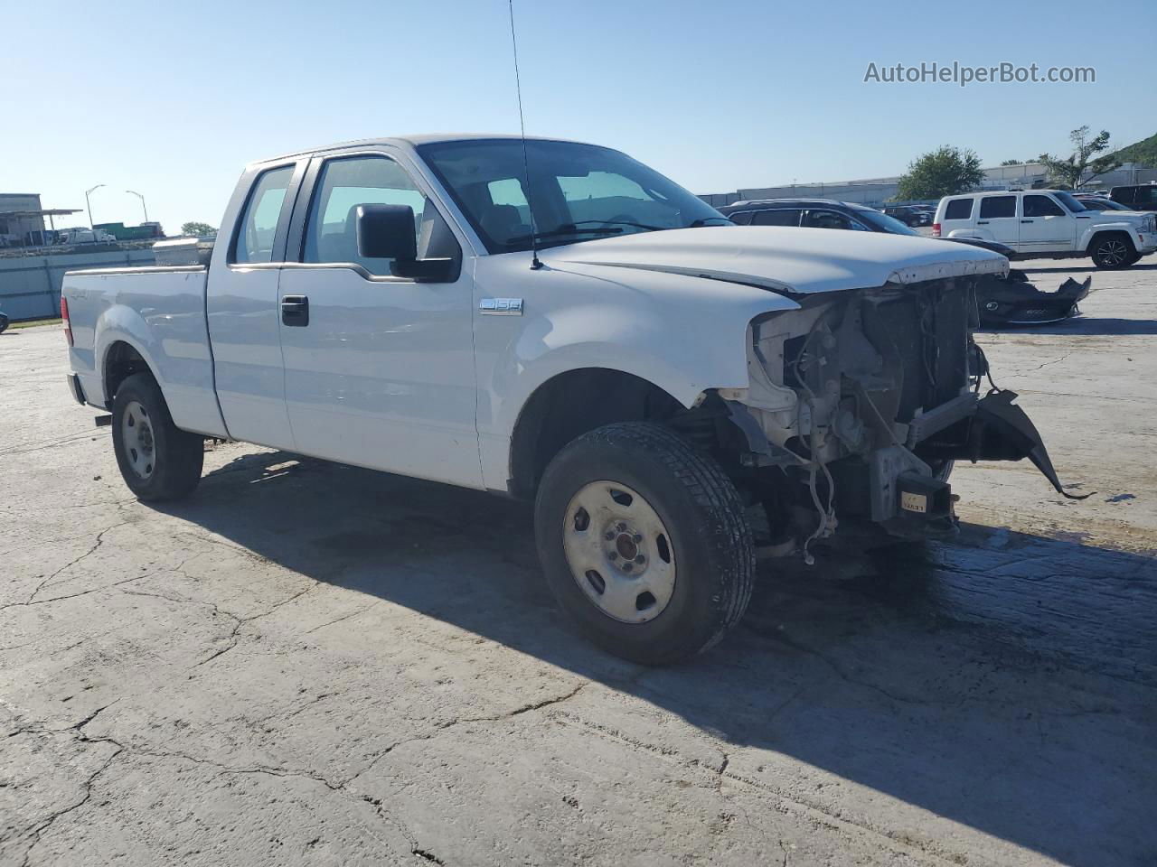 2005 Ford F150  White vin: 1FTRX14W45FA02653