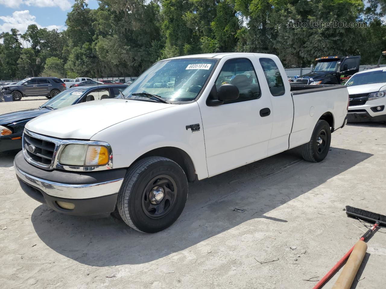 2003 Ford F150  White vin: 1FTRX17W83NA38229