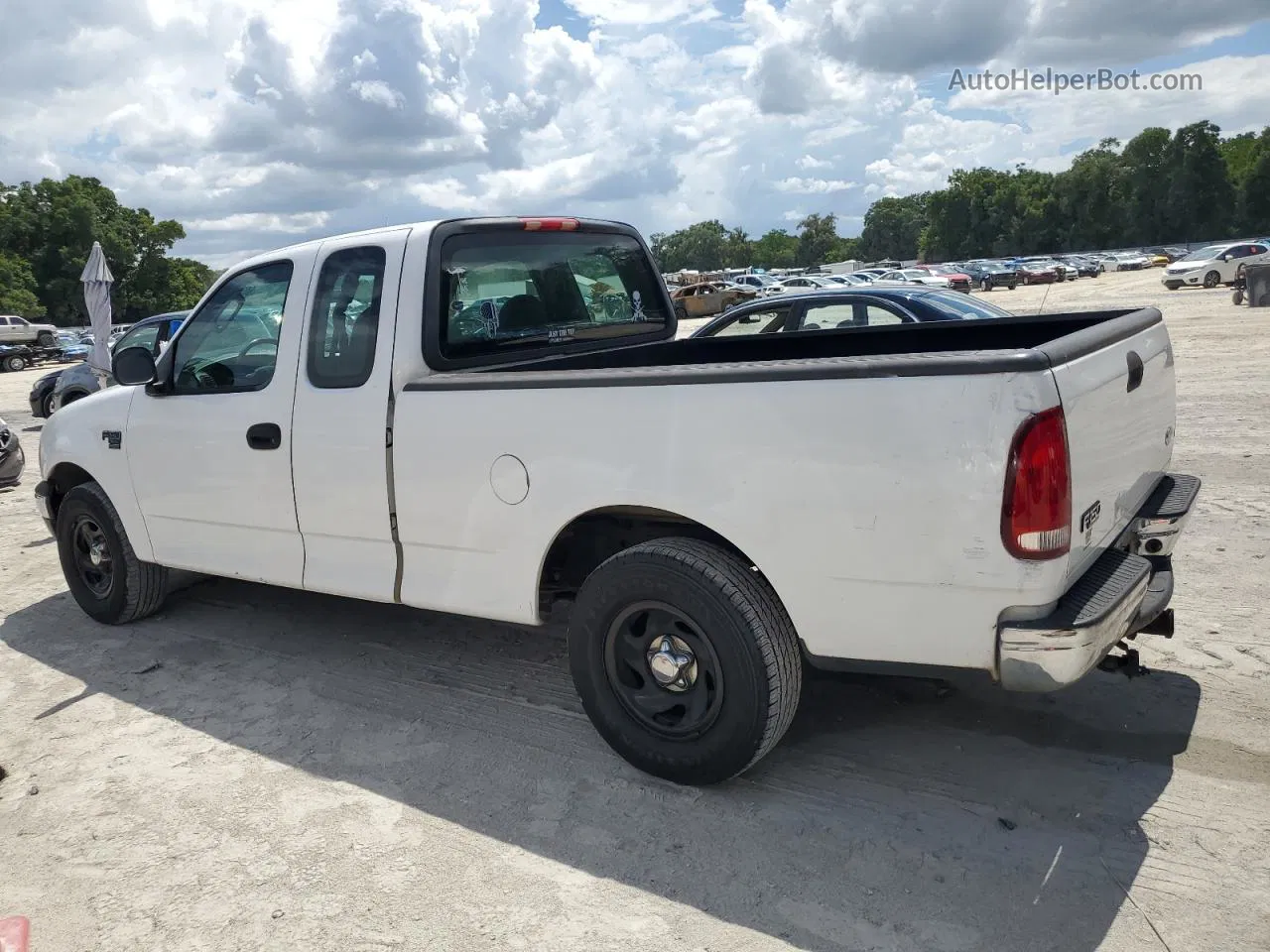 2003 Ford F150  White vin: 1FTRX17W83NA38229