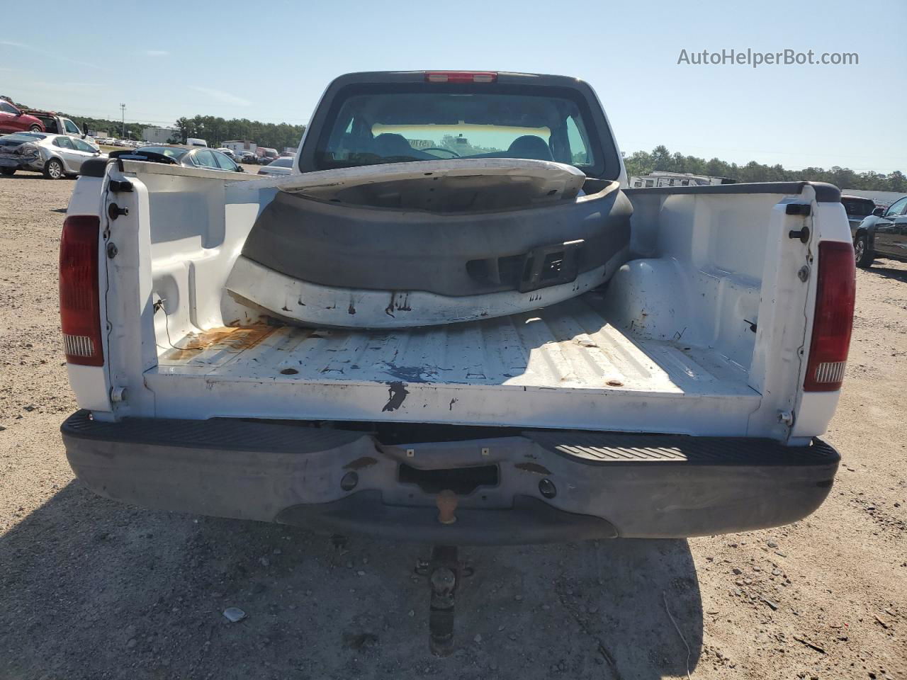 2003 Ford F150  White vin: 1FTRX17W83NB37780