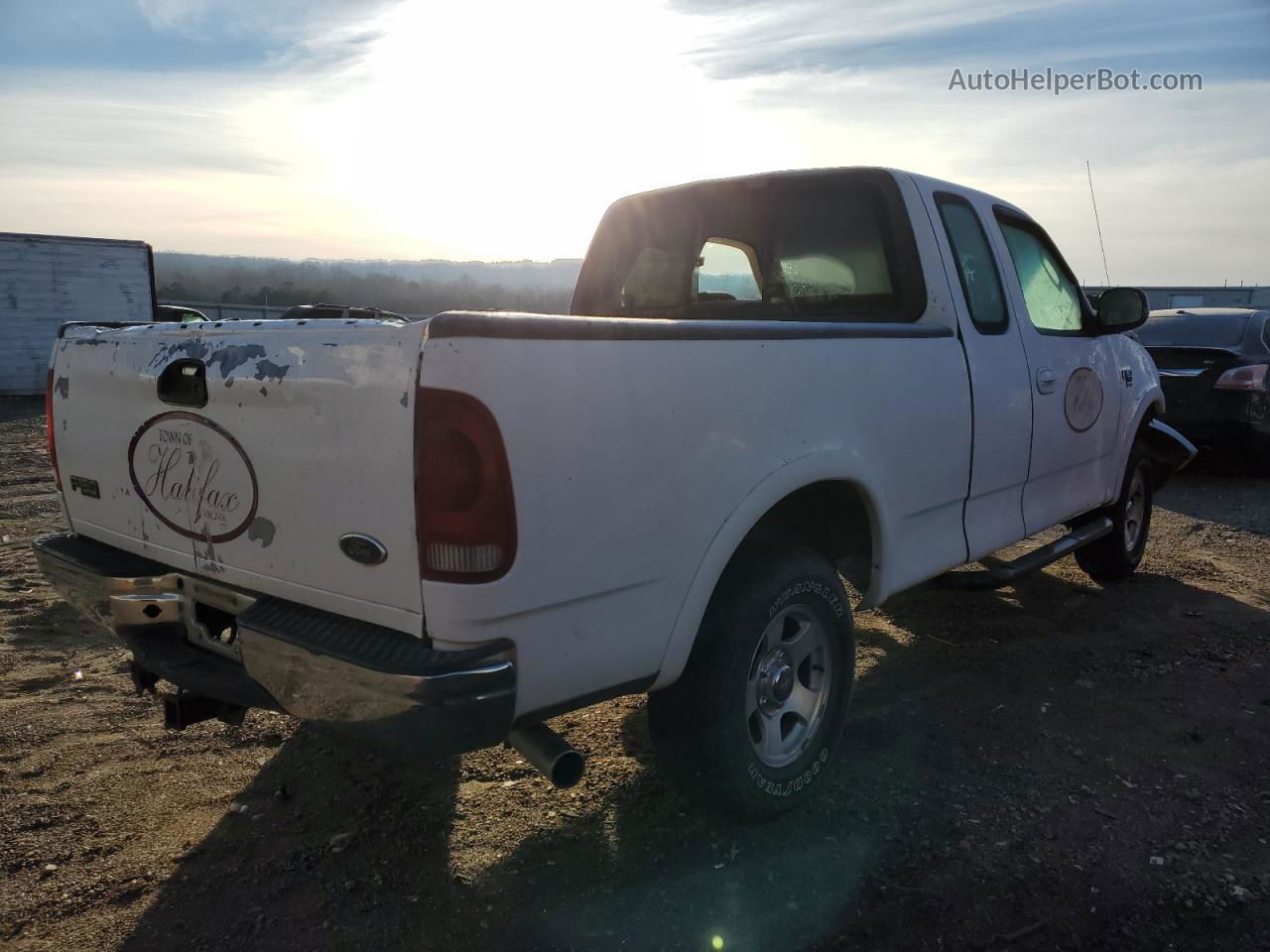 2003 Ford F150  White vin: 1FTRX18L23NA59128