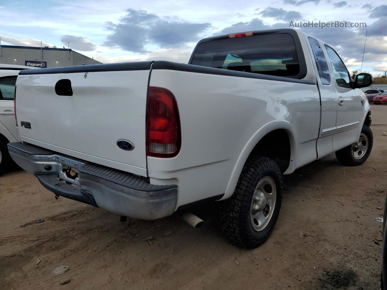 2001 Ford F150  White vin: 1FTRX18L51NB41058