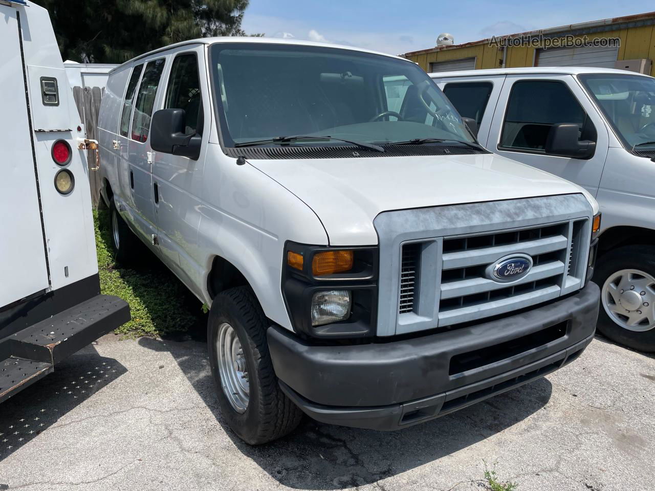 2008 Ford Econoline E350 Super Duty Van White vin: 1FTSE34L48DA74669