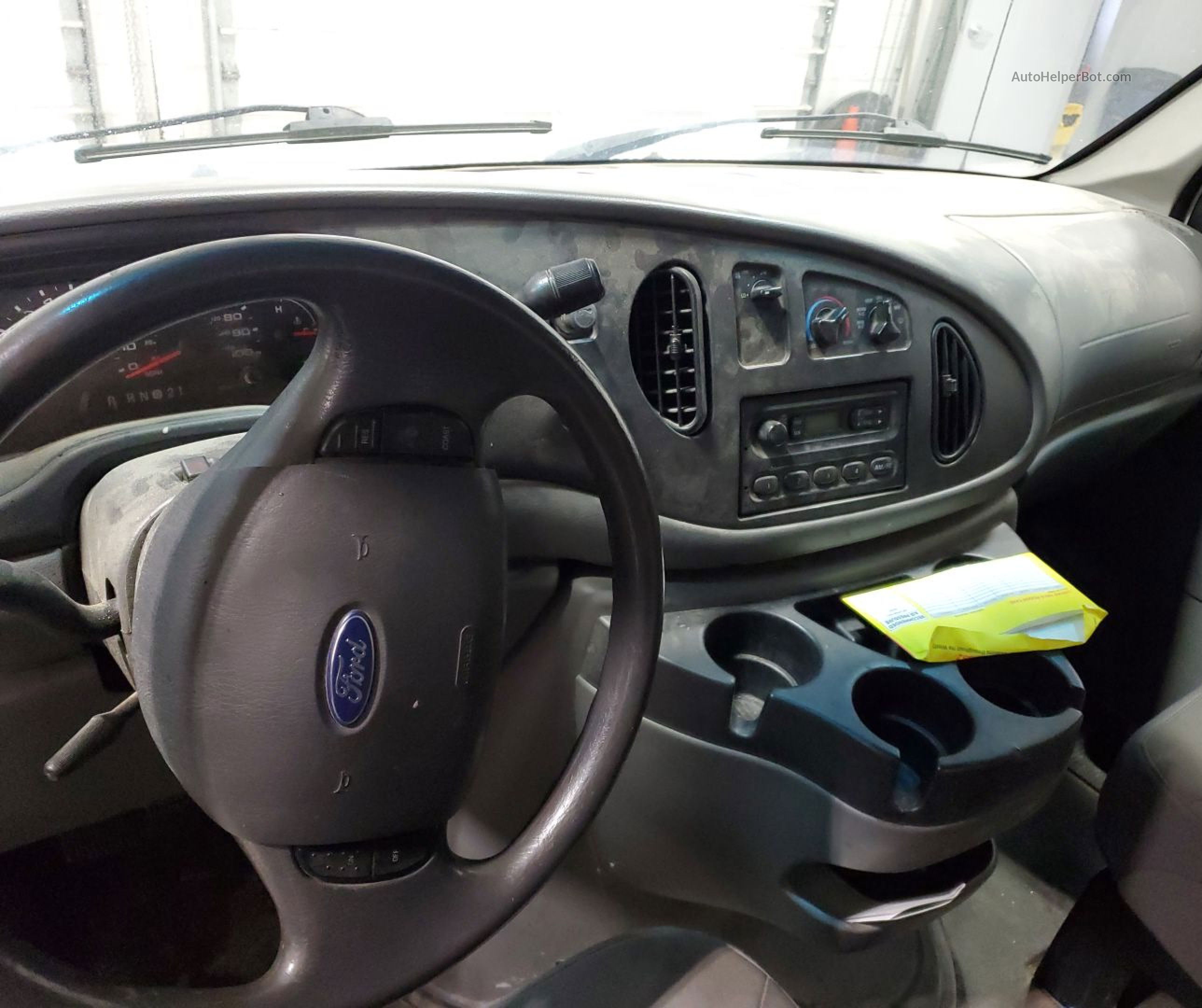2008 Ford Econoline E350 Super Duty Van vin: 1FTSE34L68DA90145