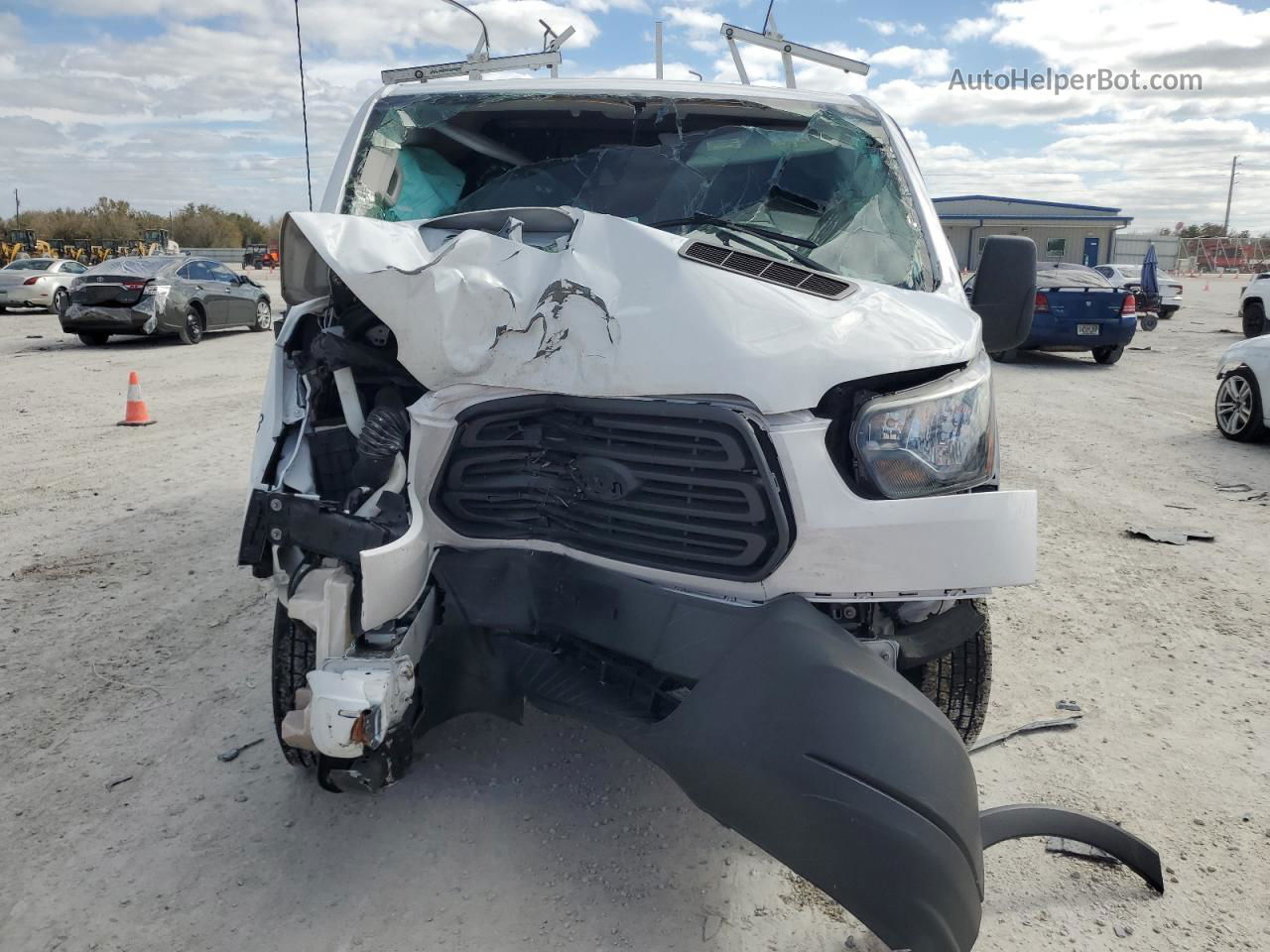 2018 Ford Transit T-250 White vin: 1FTYR1ZM7JKB41495