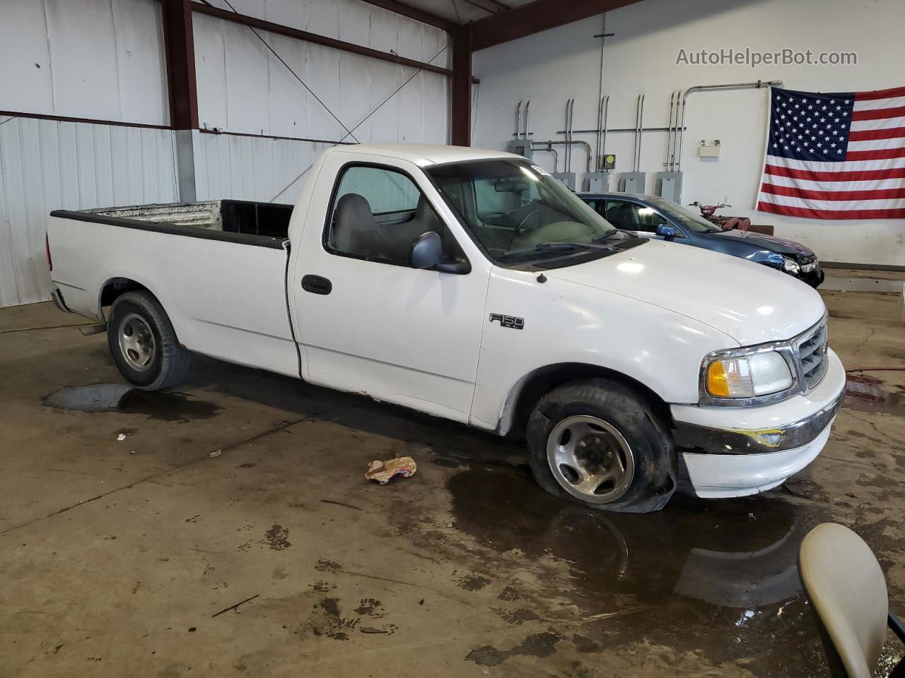 2001 Ford F150  White vin: 1FTZF17201NA83081