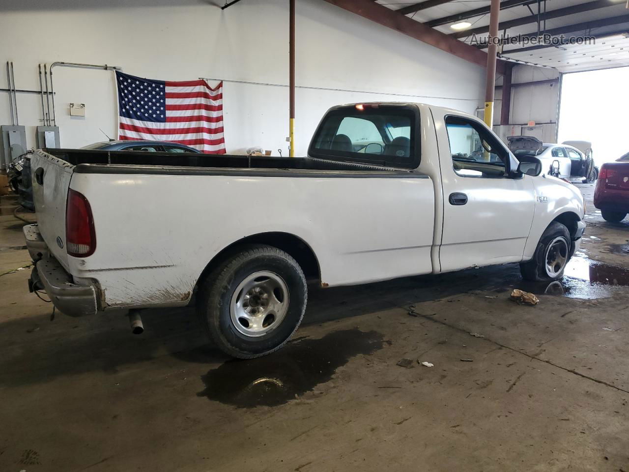 2001 Ford F150  White vin: 1FTZF17201NA83081