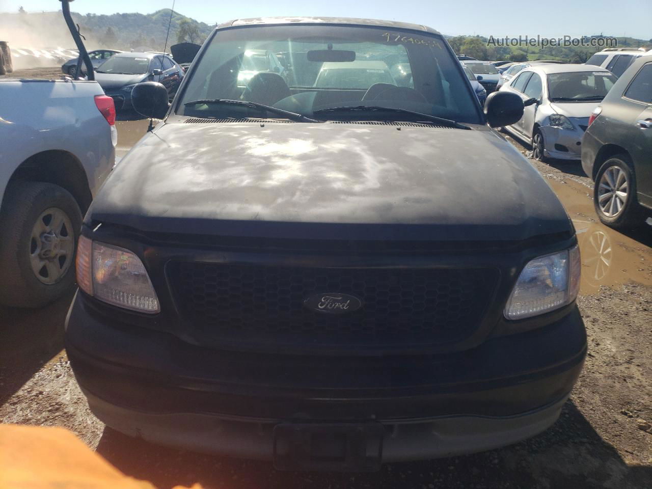 2001 Ford F150  Black vin: 1FTZF17231NB18910