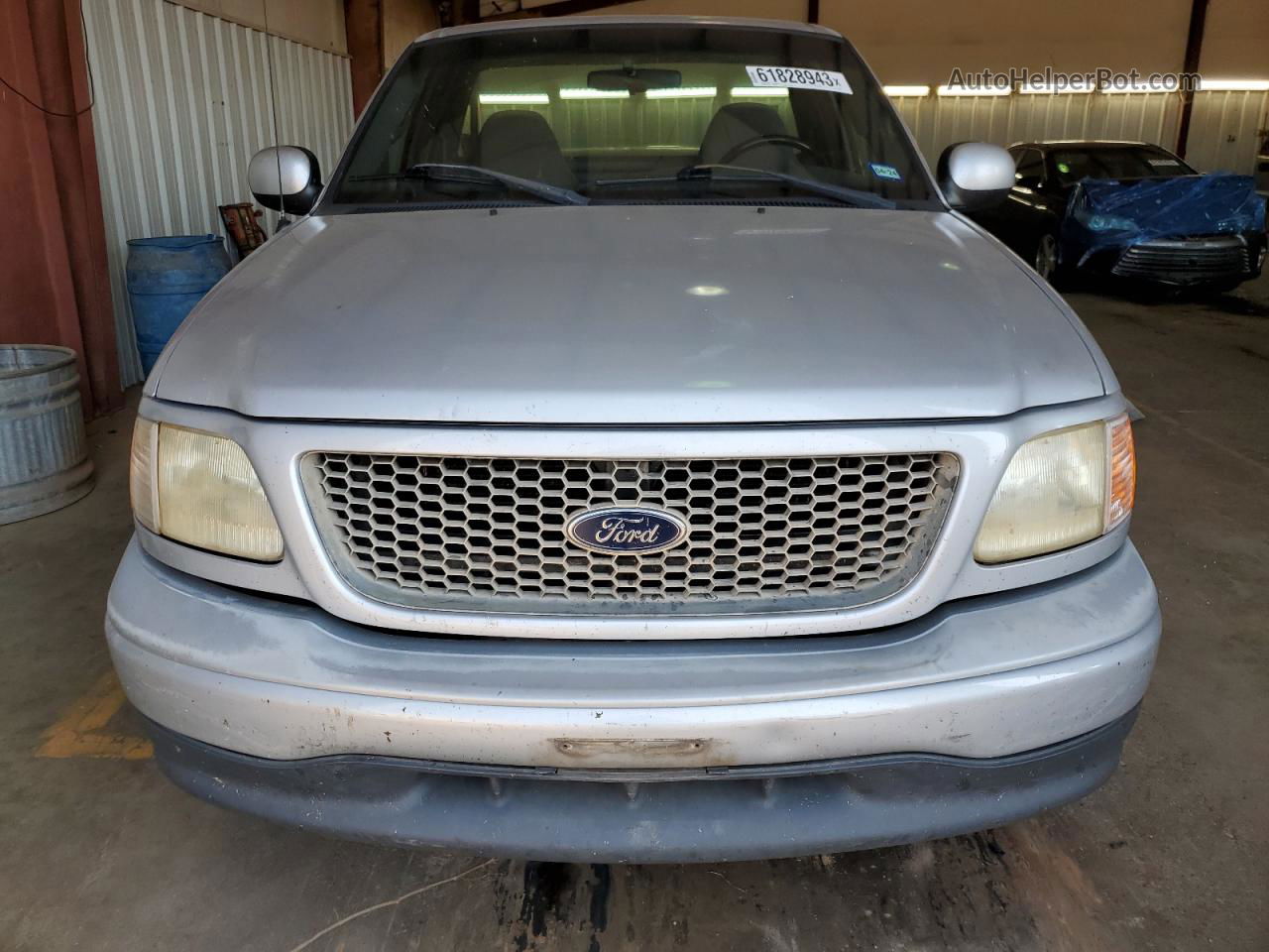 2001 Ford F150  Серебряный vin: 1FTZF17281KA51299