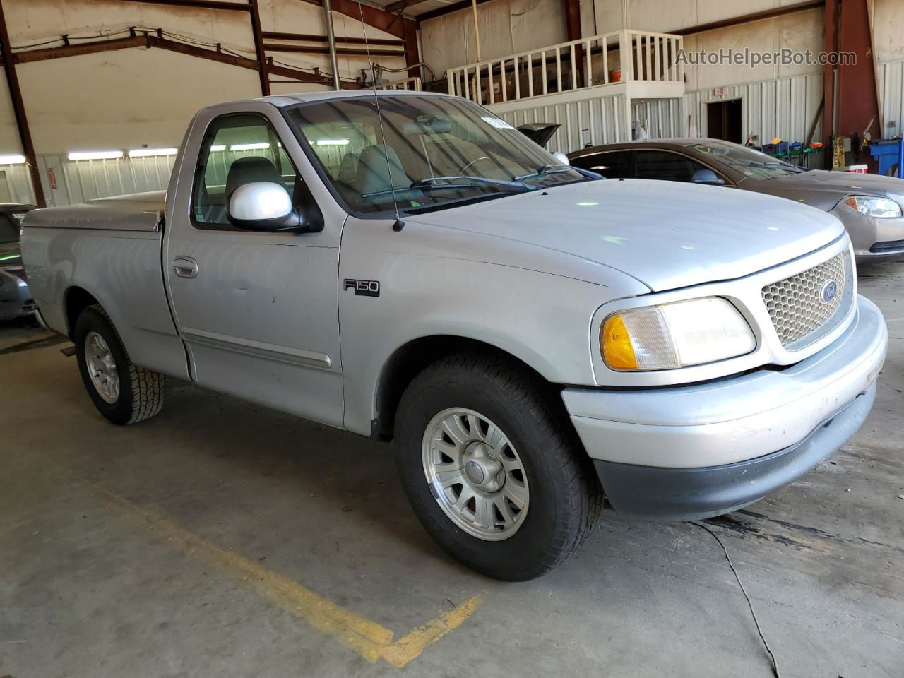 2001 Ford F150  Серебряный vin: 1FTZF17281KA51299