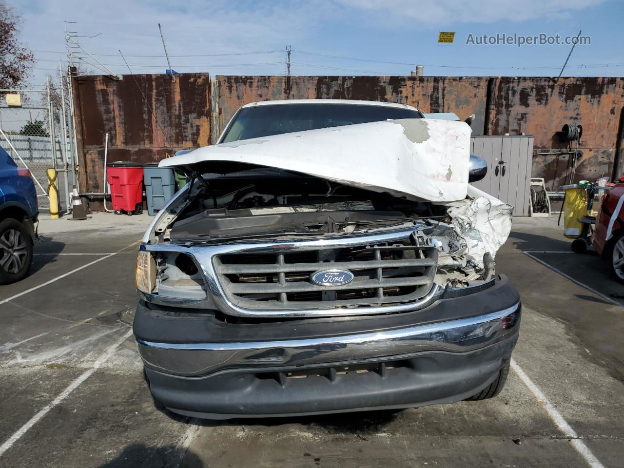 2001 Ford F150  White vin: 1FTZX17241NB04558