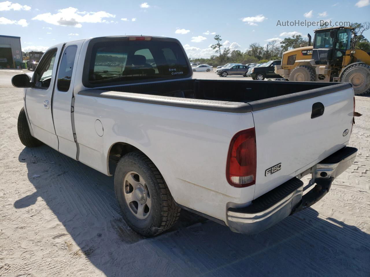 2001 Ford F150  Белый vin: 1FTZX17271NA46493